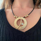 Collier modèle liberty necklace en or porté