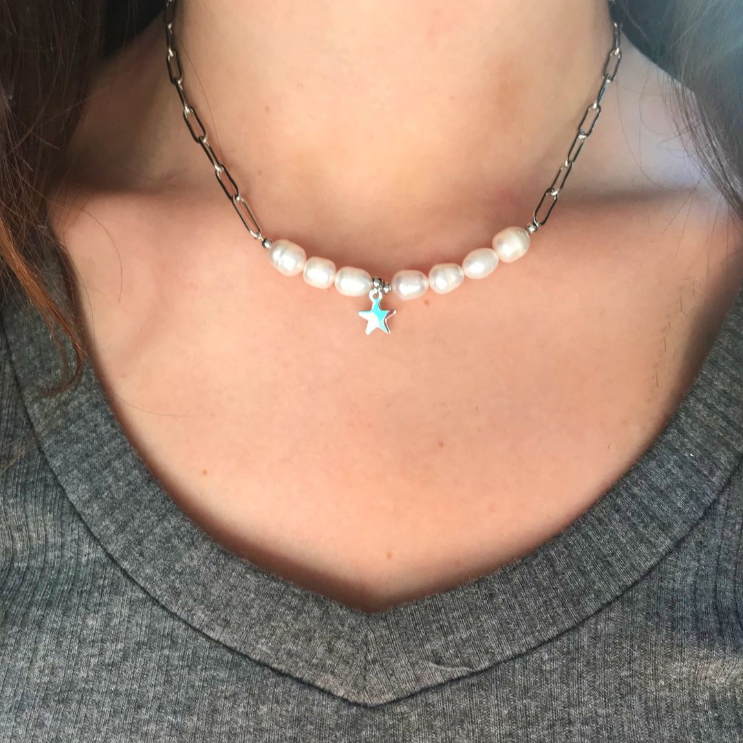 Collier modèle j'adore necklace en argent porté